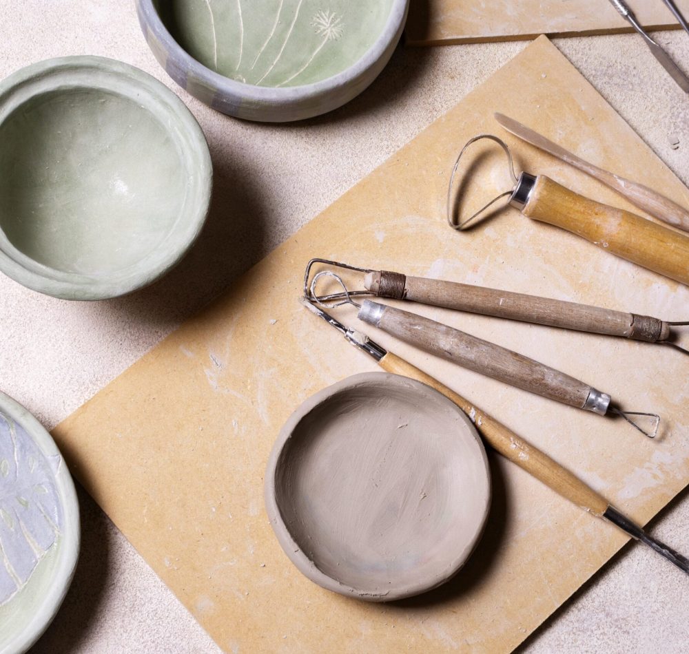 tools-pottery-table